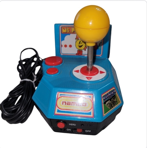 Ms. Pac-Man 5 in 1 Plug and Play 2004 Jakks Pacific TV Namco Game Ages 5+ Retro - Picture 5 of 13